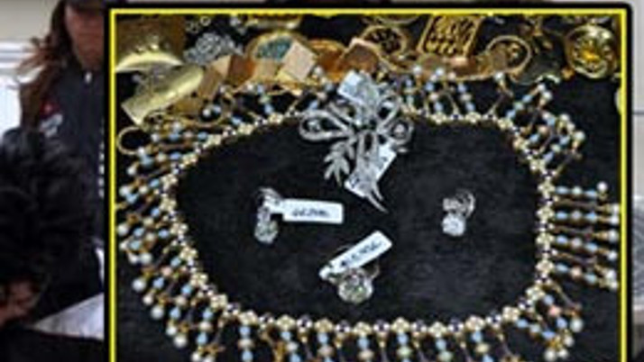 30 kilo altını çalan hırsızlar yakalandı